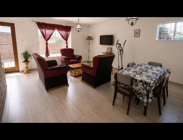 2 BEDROOM PROPERTY TO RENT IN SCOTTSVILLE
